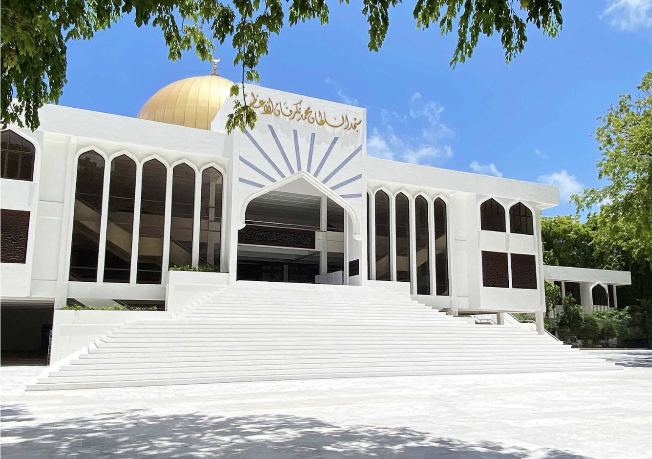 އަޅުގަނޑުމެންގެ ކުރިމަތީގައި ހުރި ދަތިތަކަކީ އަސްލު ފުރުޞަތުތަކެއް. އޭގެ ބޭނުން ހިފައިގެން ކުރިއަށް ދަމާތޯ – ހުކުރު ޚުޠުބާ